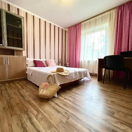 Apart-Pokhnyaki, Osokorki,Kharkovskaya Киев Экстерьер фото