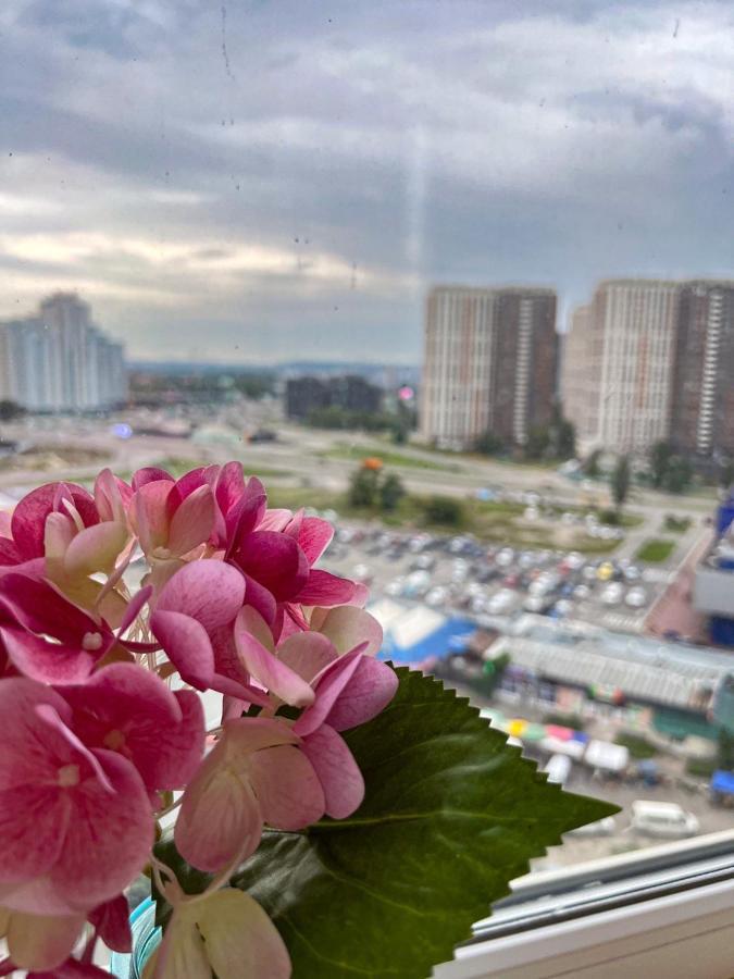 Apart-pokhnyaki, Osokorki,kharkovskaya Kyiv