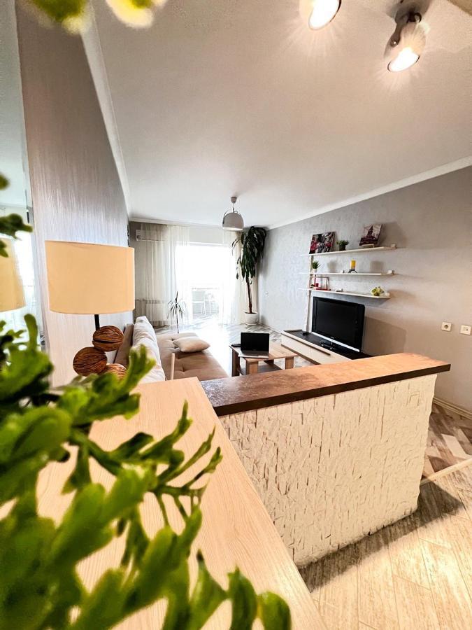 Apartment Apart-pokhnyaki, Osokorki,kharkovskaya