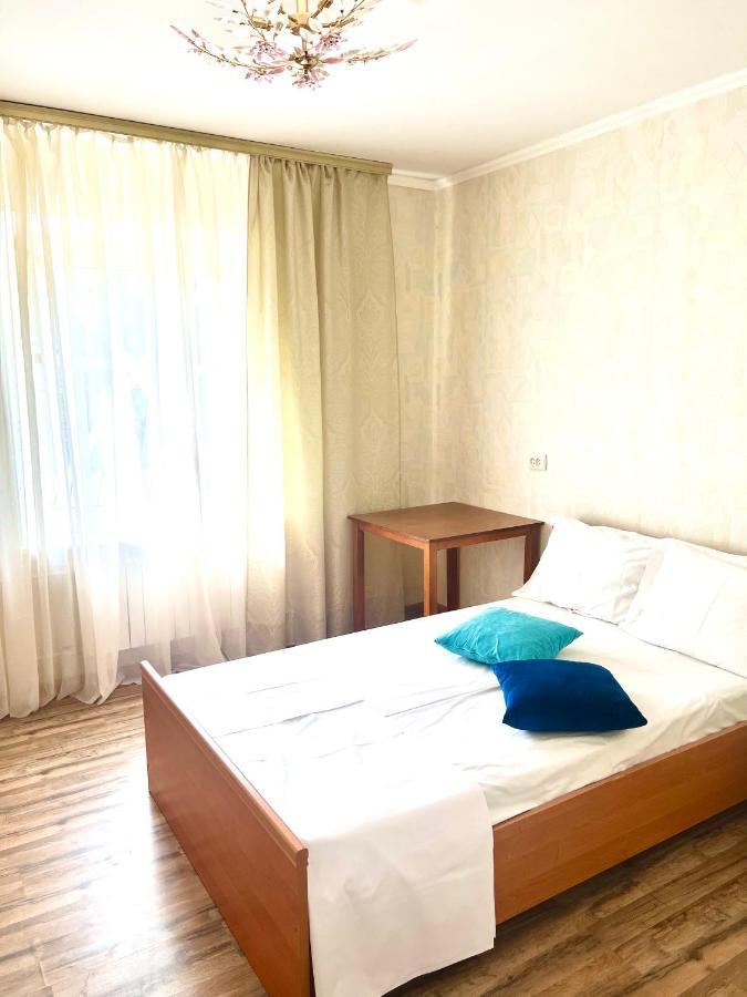 Apart-pokhnyaki, Osokorki,kharkovskaya