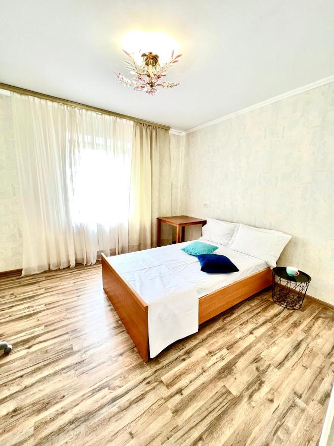 Apart-pokhnyaki, Osokorki,kharkovskaya * Kyiv