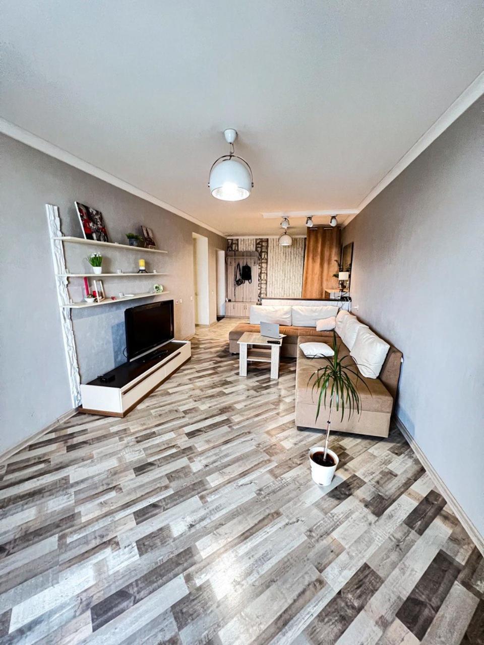 Apart-pokhnyaki, Osokorki,kharkovskaya Apartment *